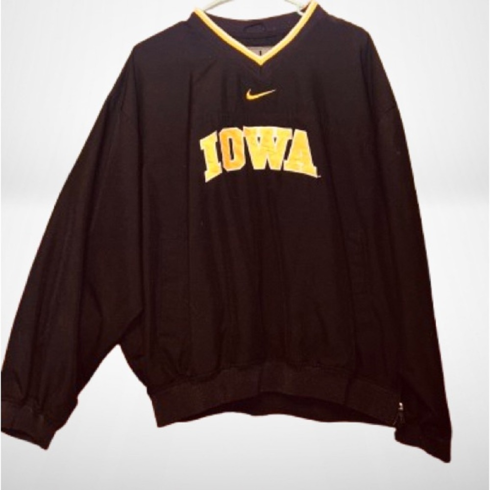 Women’s Large Iowa Hawkeyes Pullover Shirt